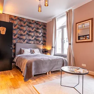 https://luxury-suites-boutique.brusselshotelsbook.com